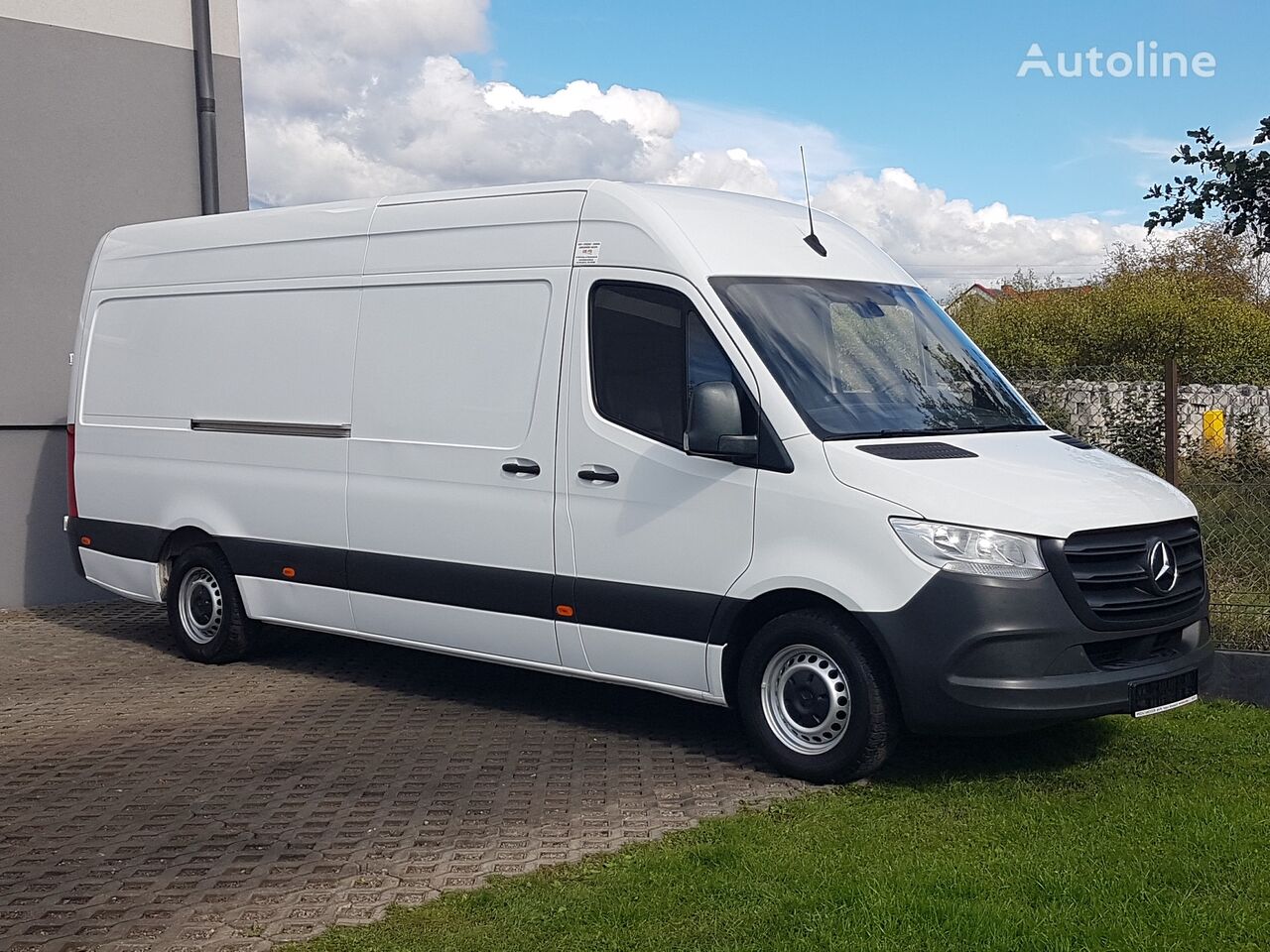 Mercedes-Benz refrigerated truck < 3.5t