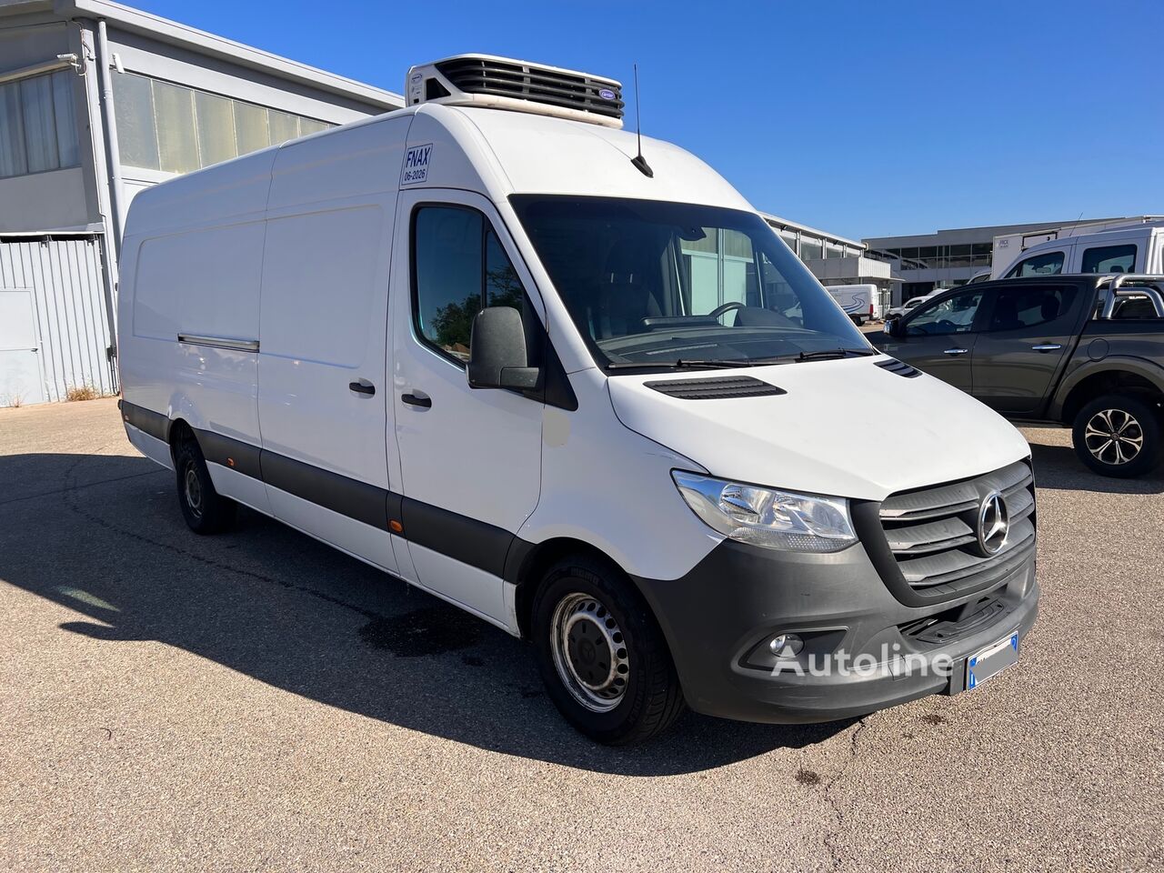 Mercedes-Benz SPRINTER 319 LONG L3H4 refrigerated truck < 3.5t