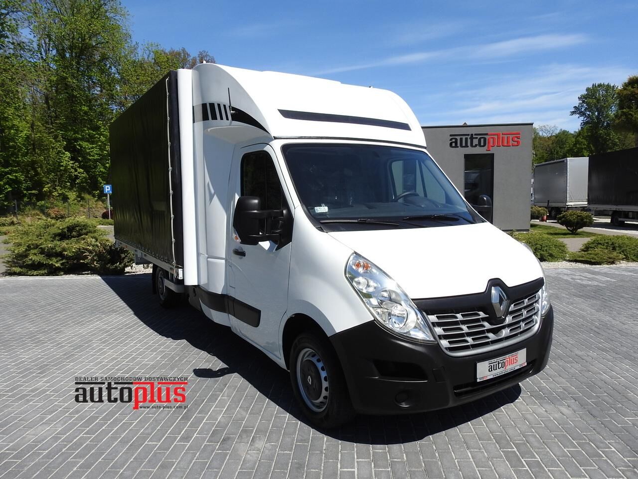 Renault MASTER ponyvás teherautó < 3.5t