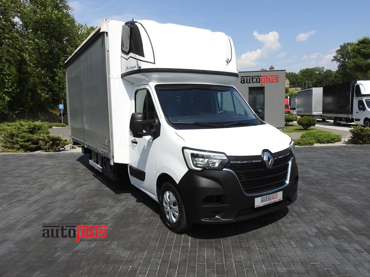 Renault MASTER  kamion s ceradom < 3.5t