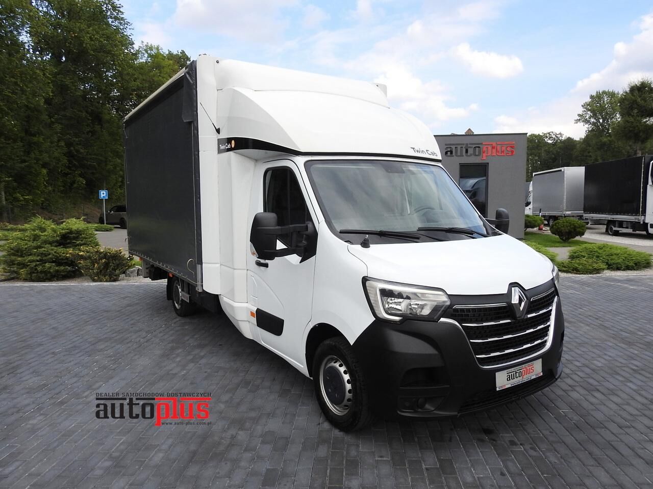 тентована вантажiвка < 3.5т Renault MASTER