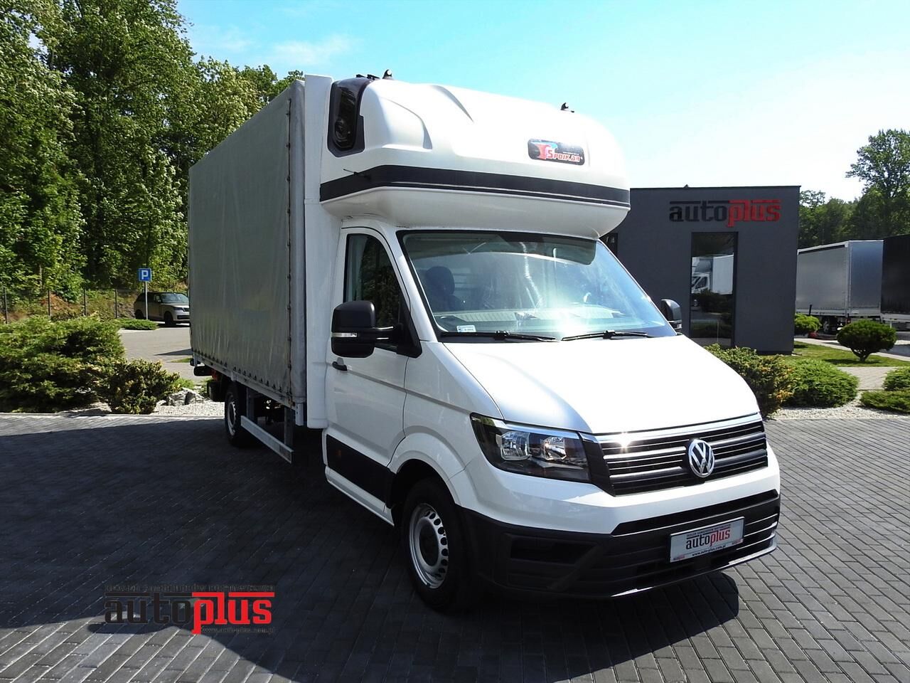 Volkswagen CRAFTER tilt truck < 3.5t