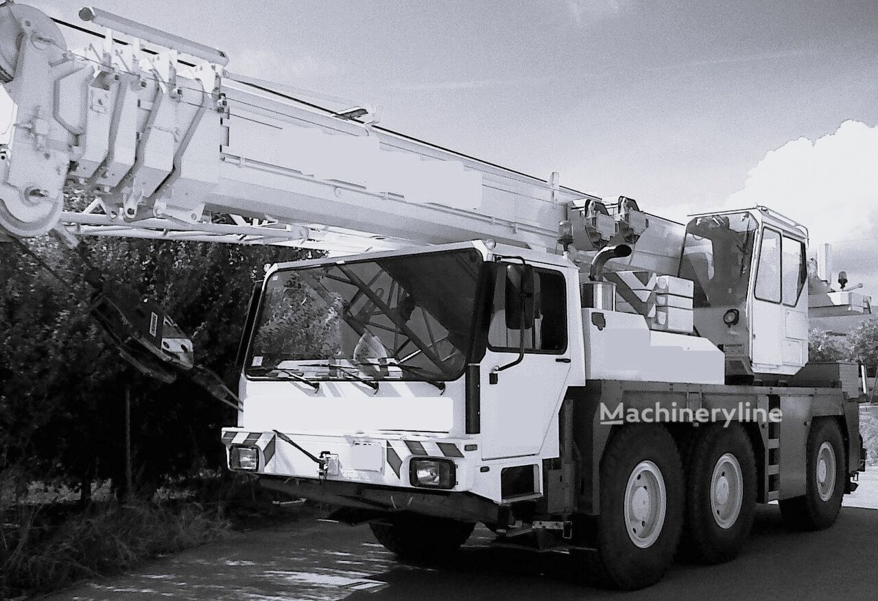 Liebherr LTM1050-1 grúa todo terreno - Machineryline