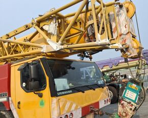 Liebherr LTM1100-5.2 (AT-237) all-terrain crane