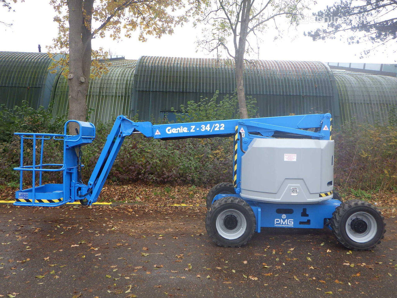 Genie Z-34/22J RT articulated boom lift