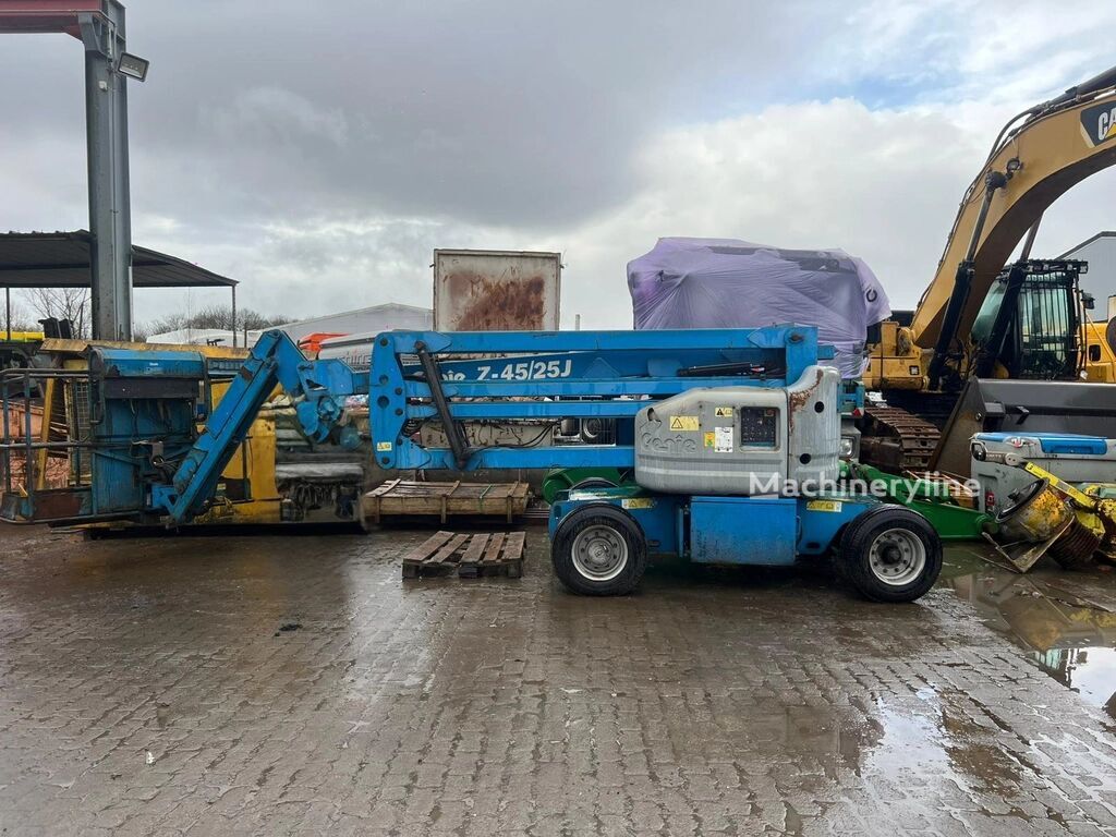 Genie Z45/25 articulated boom lift - Machineryline
