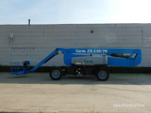 Genie ZX135-70RT - V24378 hidraulična zglobna platforma