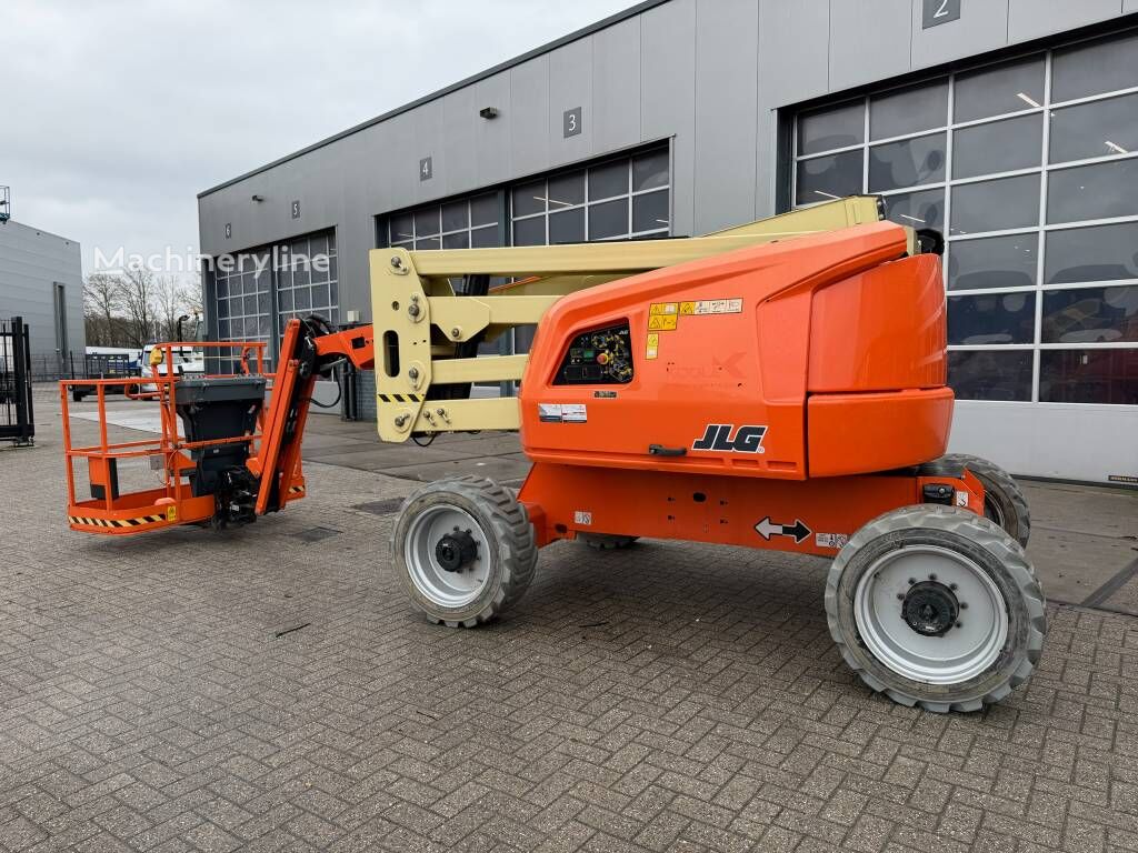 Pengangkat boom artikulasi JLG 450 AJ - Machineryline
