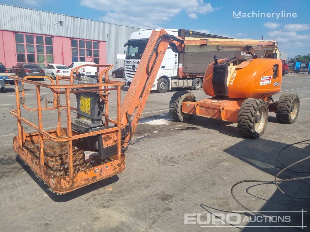 plataforma articulada JLG 600AJ