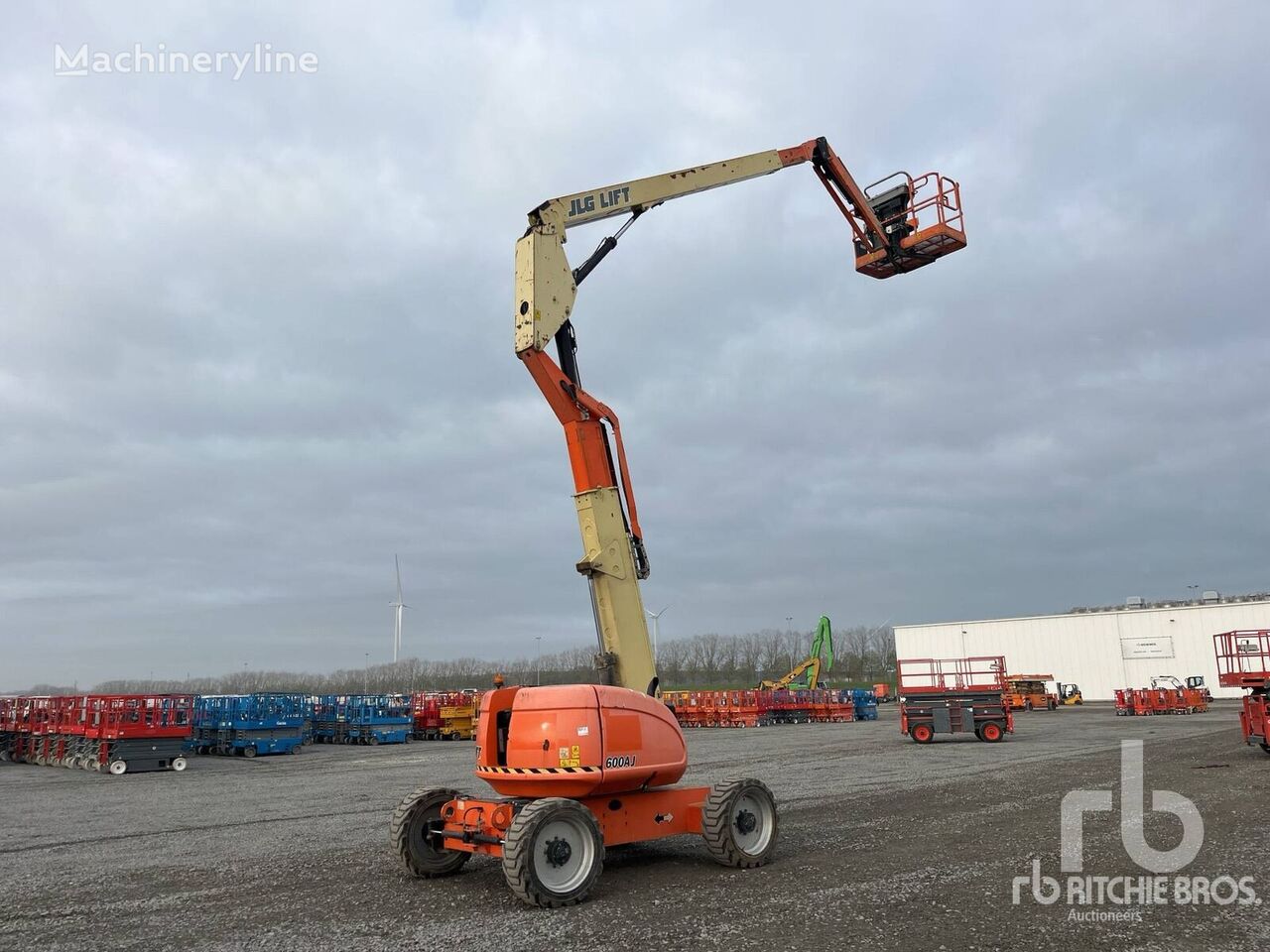 JLG 600AJ 4WD Diesel articulated boom lift