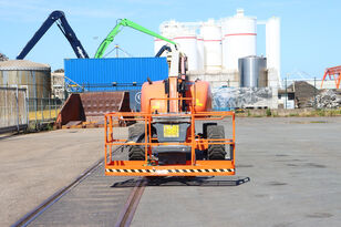 JLG 800AJ articulated boom lift