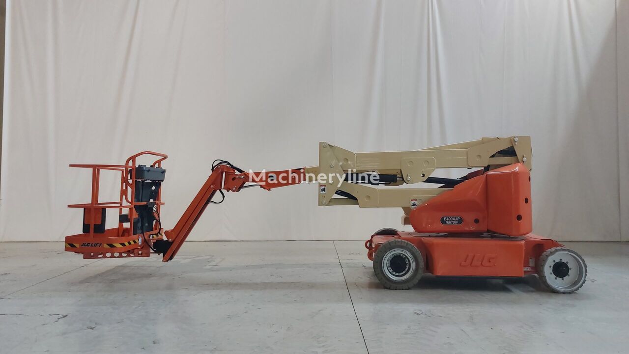 JLG E400AJPN bomlift