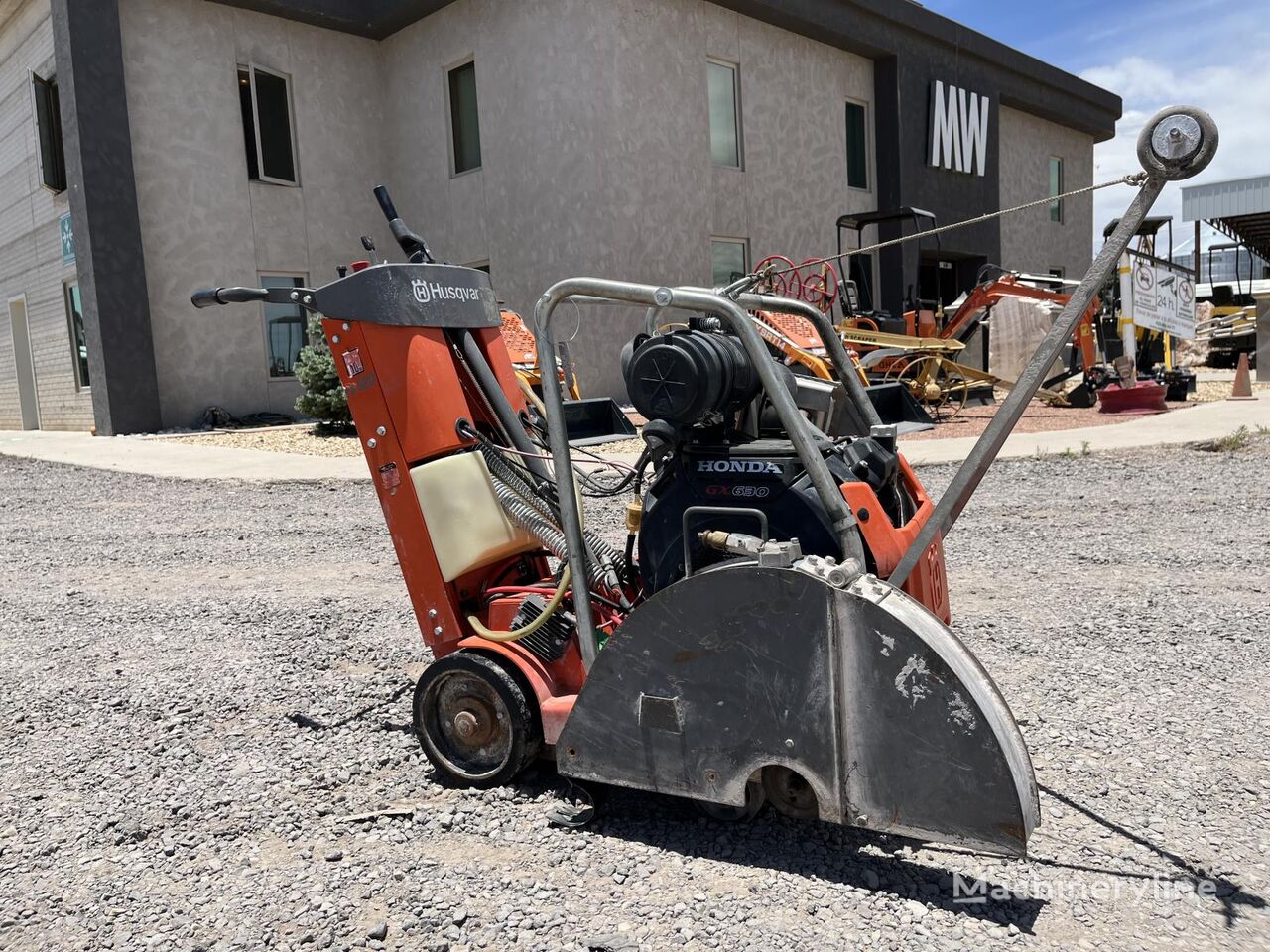 Husqvarna FS520 asphalt cutter