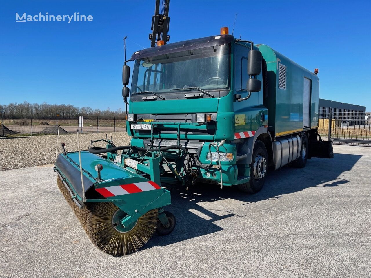 DAF CF85  asphalt distributor