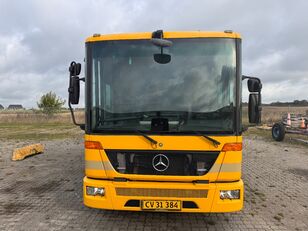 Mercedes-Benz Econic med asfaltkasse asphalt distributor