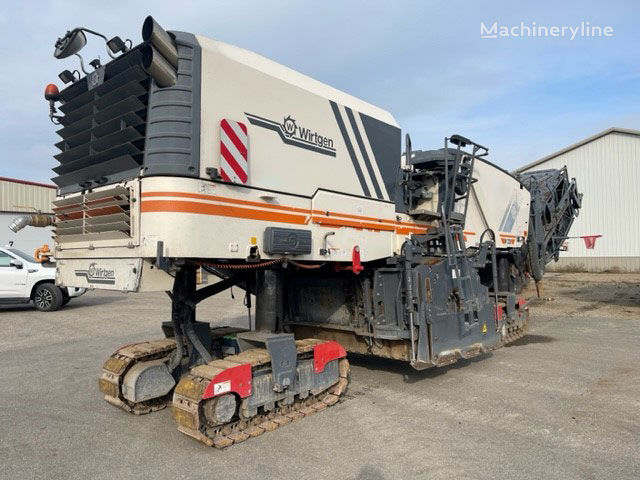 fraiseuse routière Wirtgen W 220