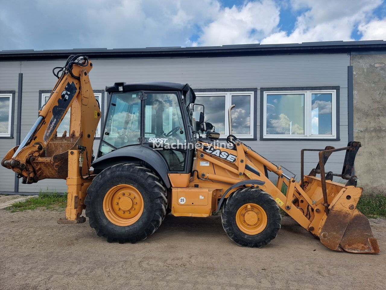 Case 580 ST backhoe loader