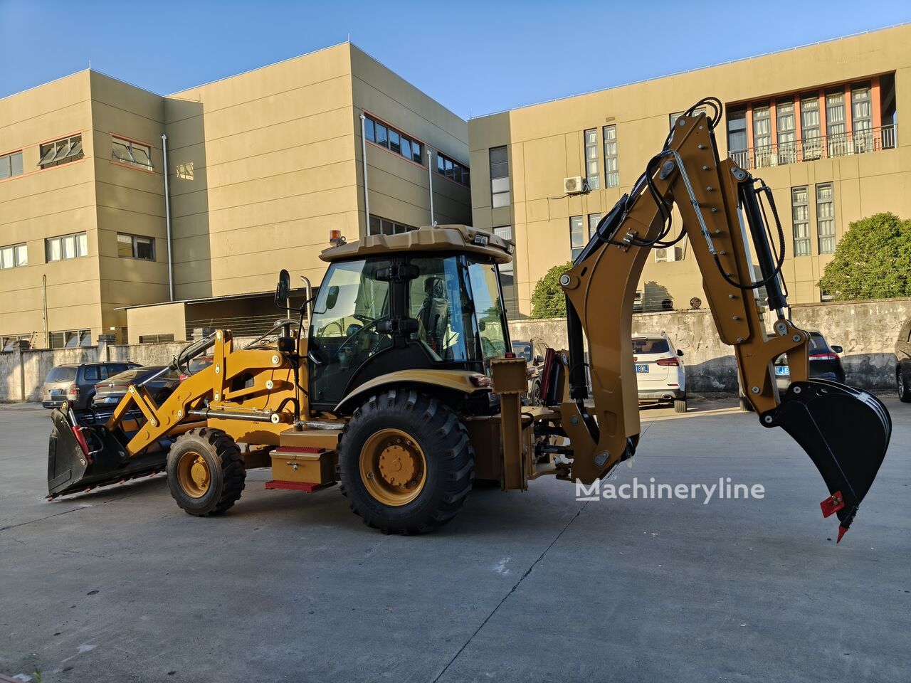 Tractopelle Caterpillar 420F2 neuve - Machineryline