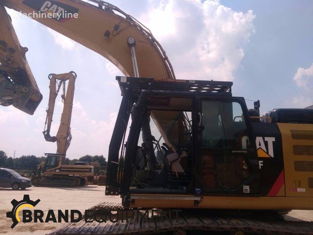 Caterpillar Cabin Protection backhoe loader