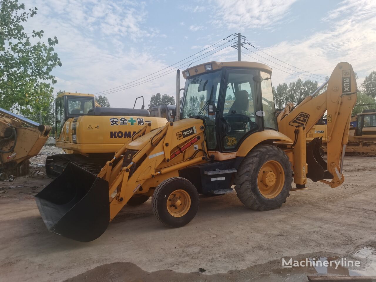 JCB 3CX backhoe loader