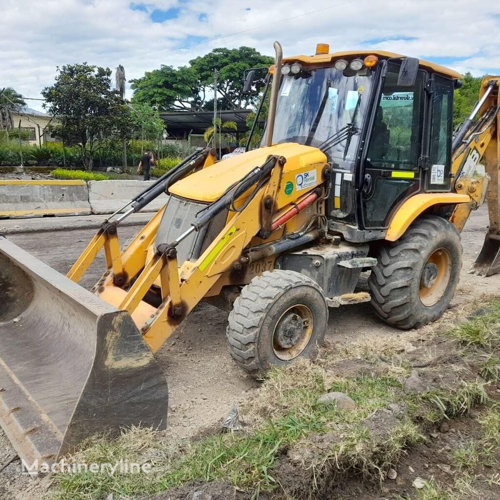 JCB 3CX backhoe loader