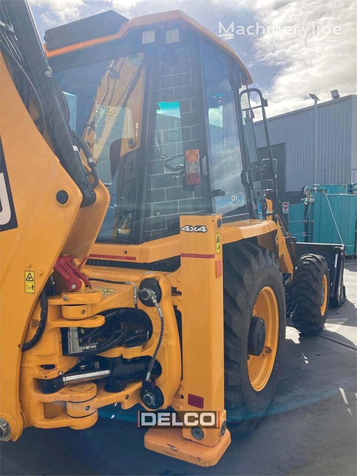 new JCB 3DX SUPER backhoe loader