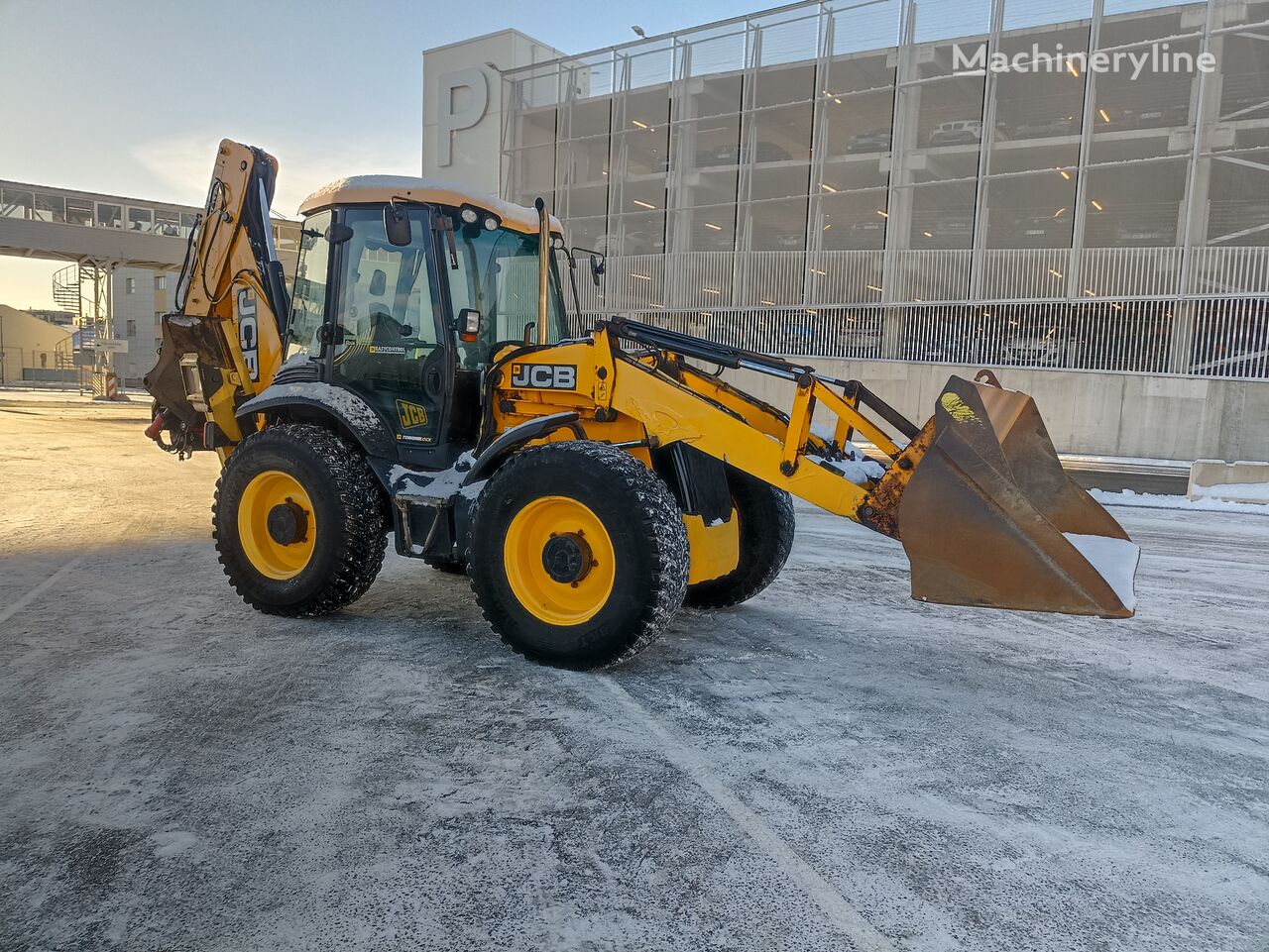 JCB 4CX backhoe loader