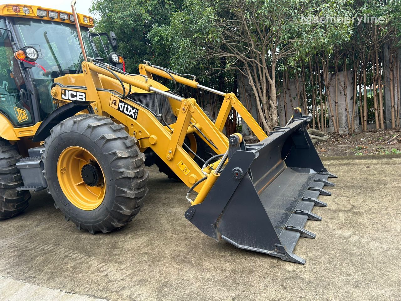 tractopelle JCB 4CX neuve