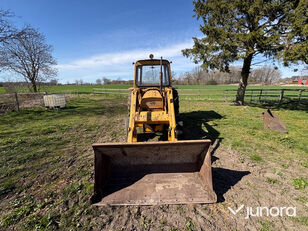 Massey Ferguson 3305 backhoe loader