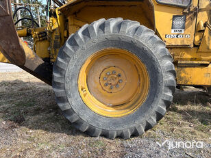 m&aacute;y x&uacute;c đ&agrave;o li&ecirc;n hợp b&aacute;nh lốp Volvo BM GM616