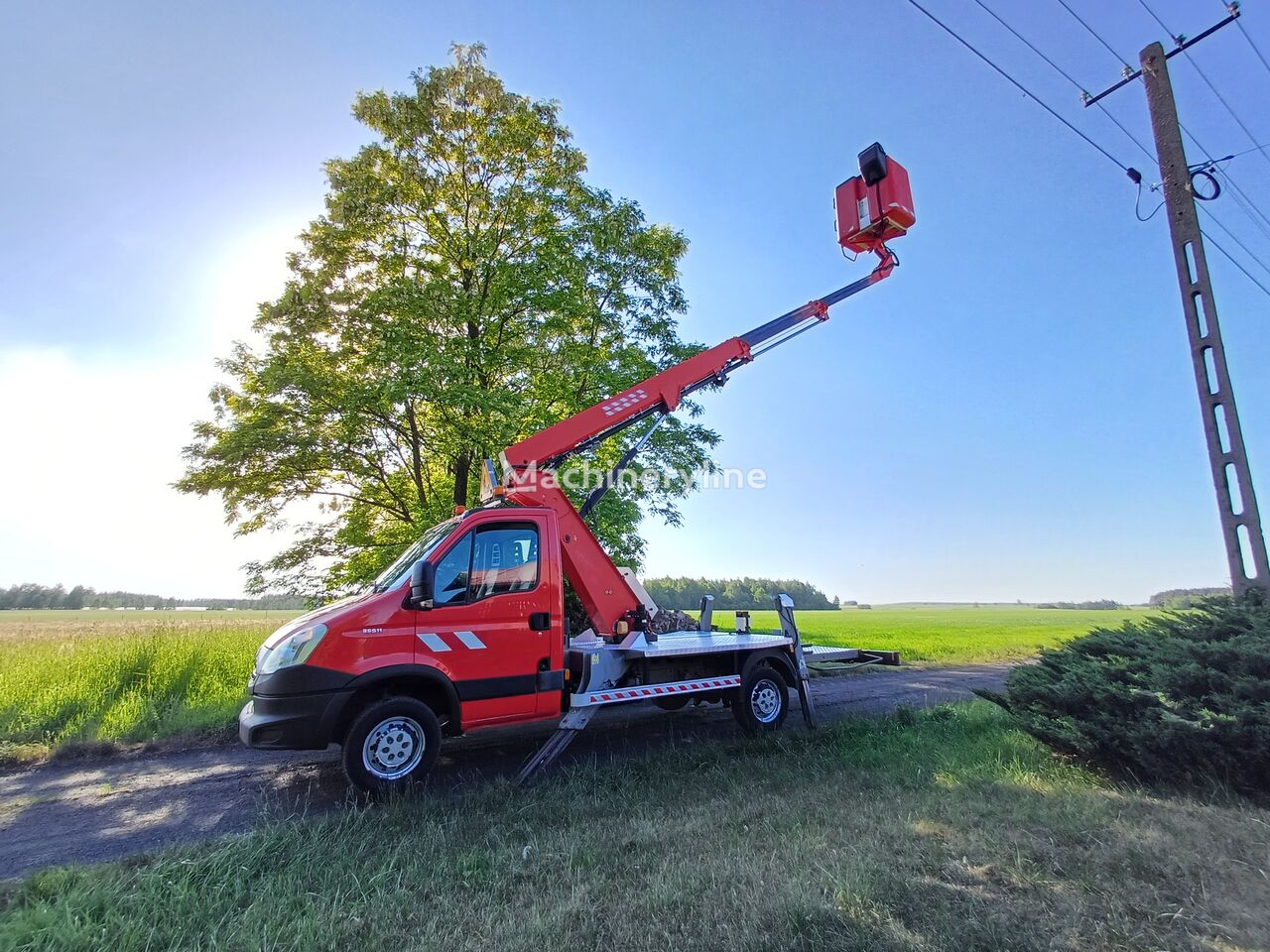 IVECO Daily 35S11 bucket truck