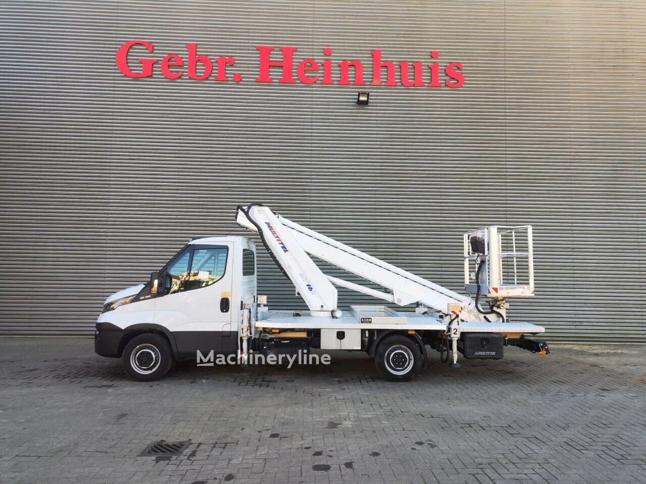 Montážna plošina IVECO Daily 35S12 Multitel MT162 - Machineryline
