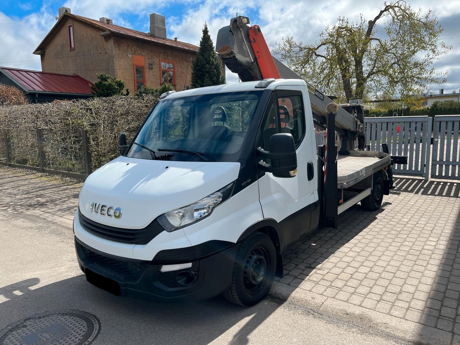 camion nacelle IVECO  Daily 35S15 Lifting basket - Palfinger