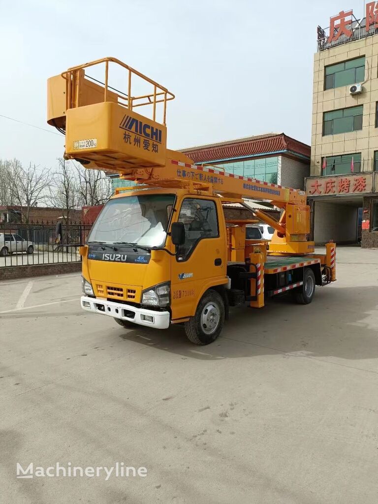 Isuzu bucket truck