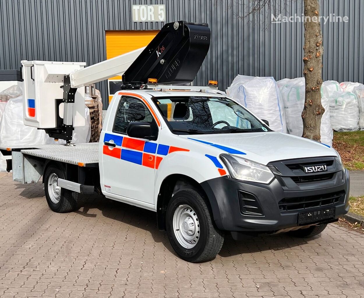 Isuzu D-Max Arbeitsbühne-LKW