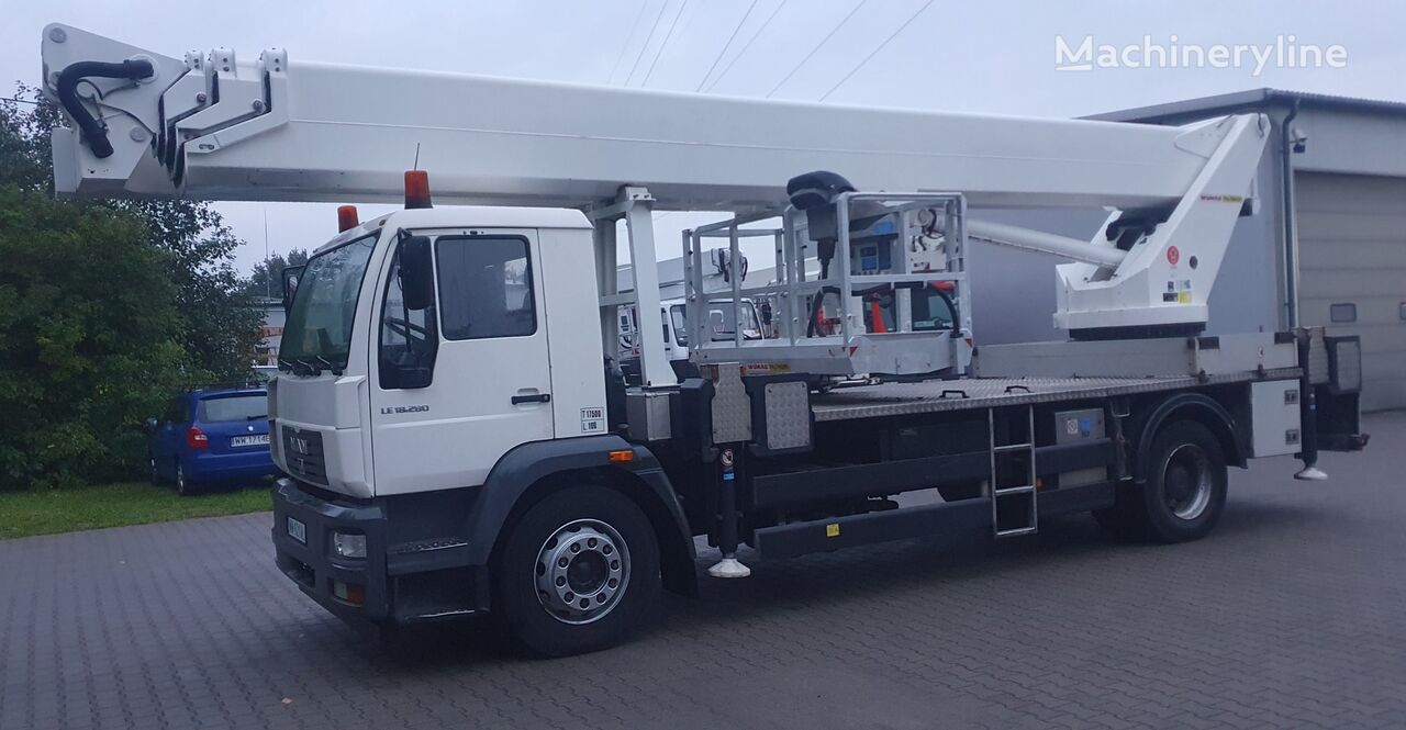 MAN LE 18.280 bucket truck