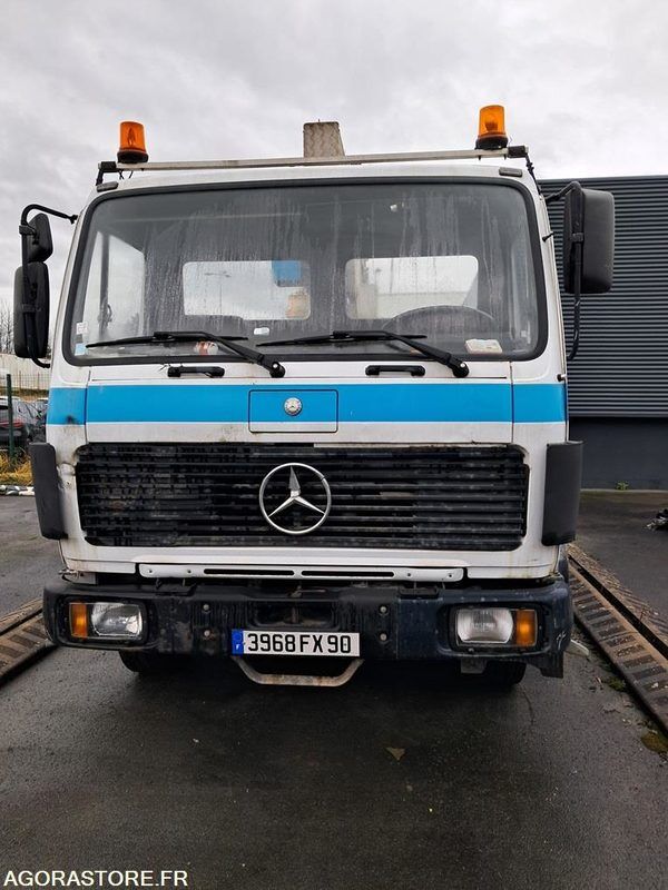 camion nacelle Mercedes-Benz 1417