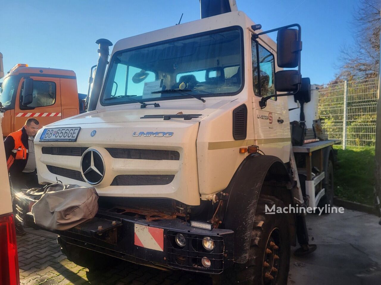 Mercedes-Benz UNIMOG U4023 4X4 + MP 18 bucket truck - Machineryline