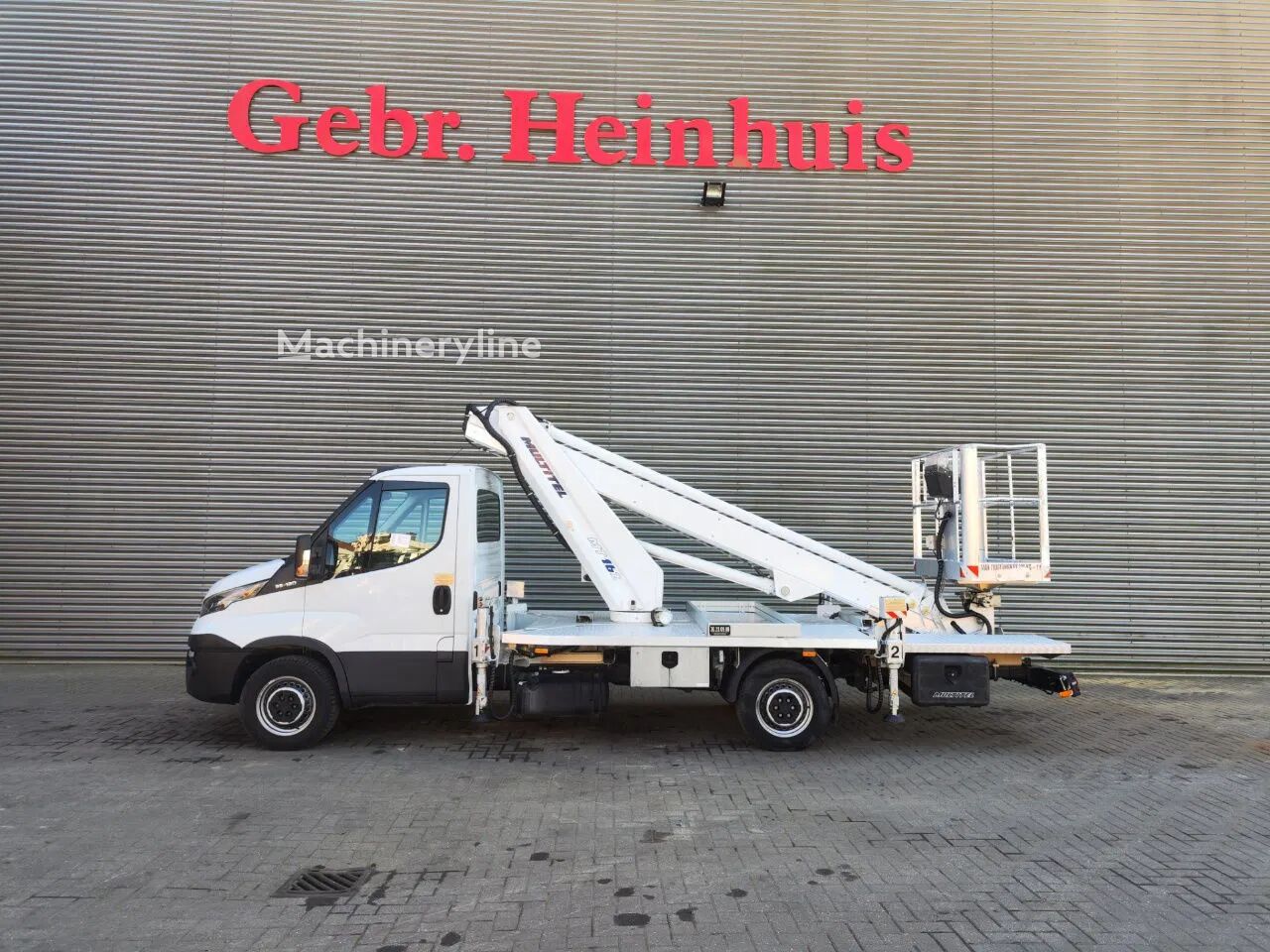 Prodaja Multitel MT162 Iveco Daily 35S12 auto dizalice s korpom | Machineryline RS Multitel MT162 Iveco Daily 35S12 auto dizalica s korpom - Machineryline