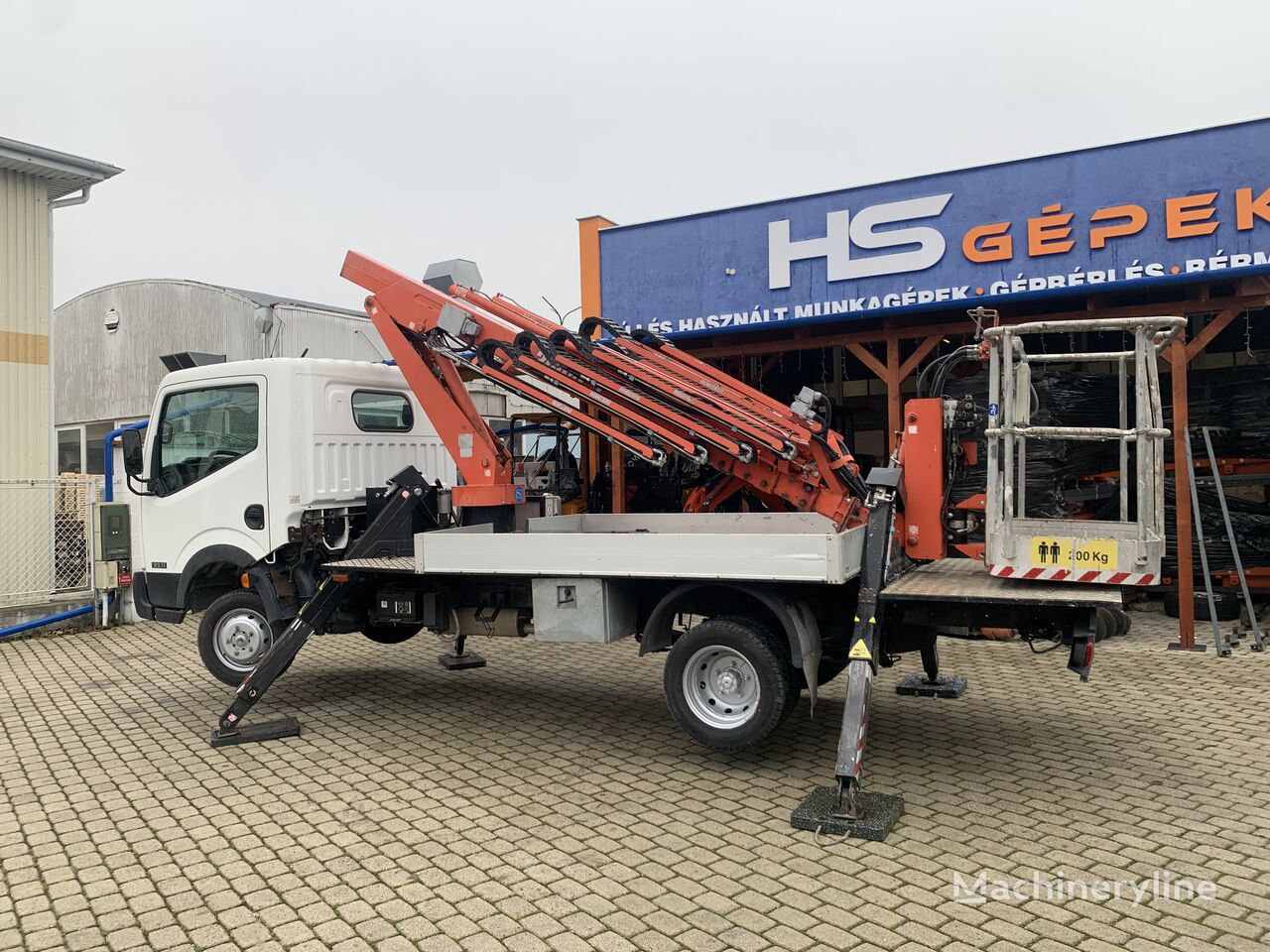 Nissan Cabstar Benneli P3004 RC skylift