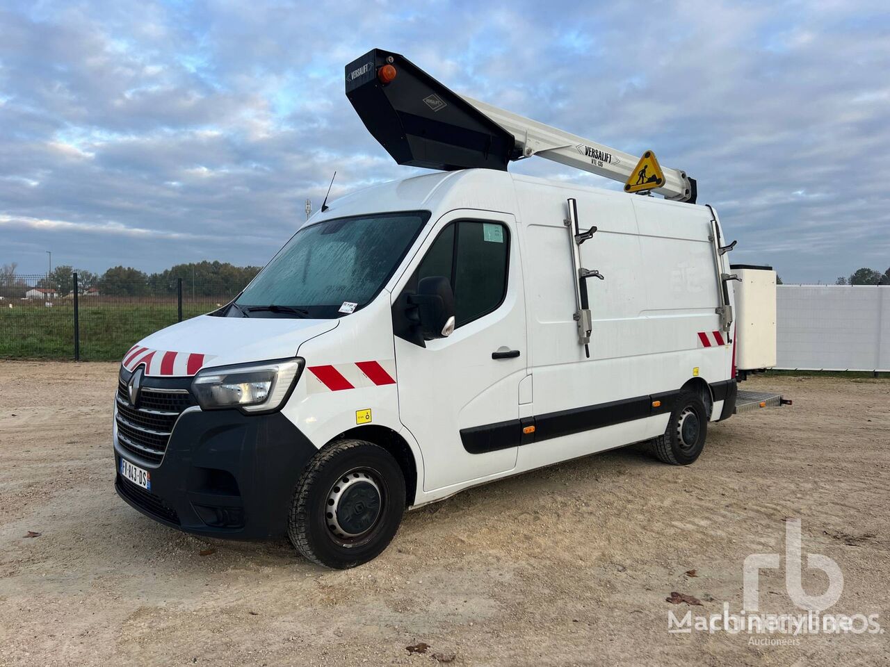 Renault MASTER 2020 Versalift VTL135EVO 13 m o bucket truck