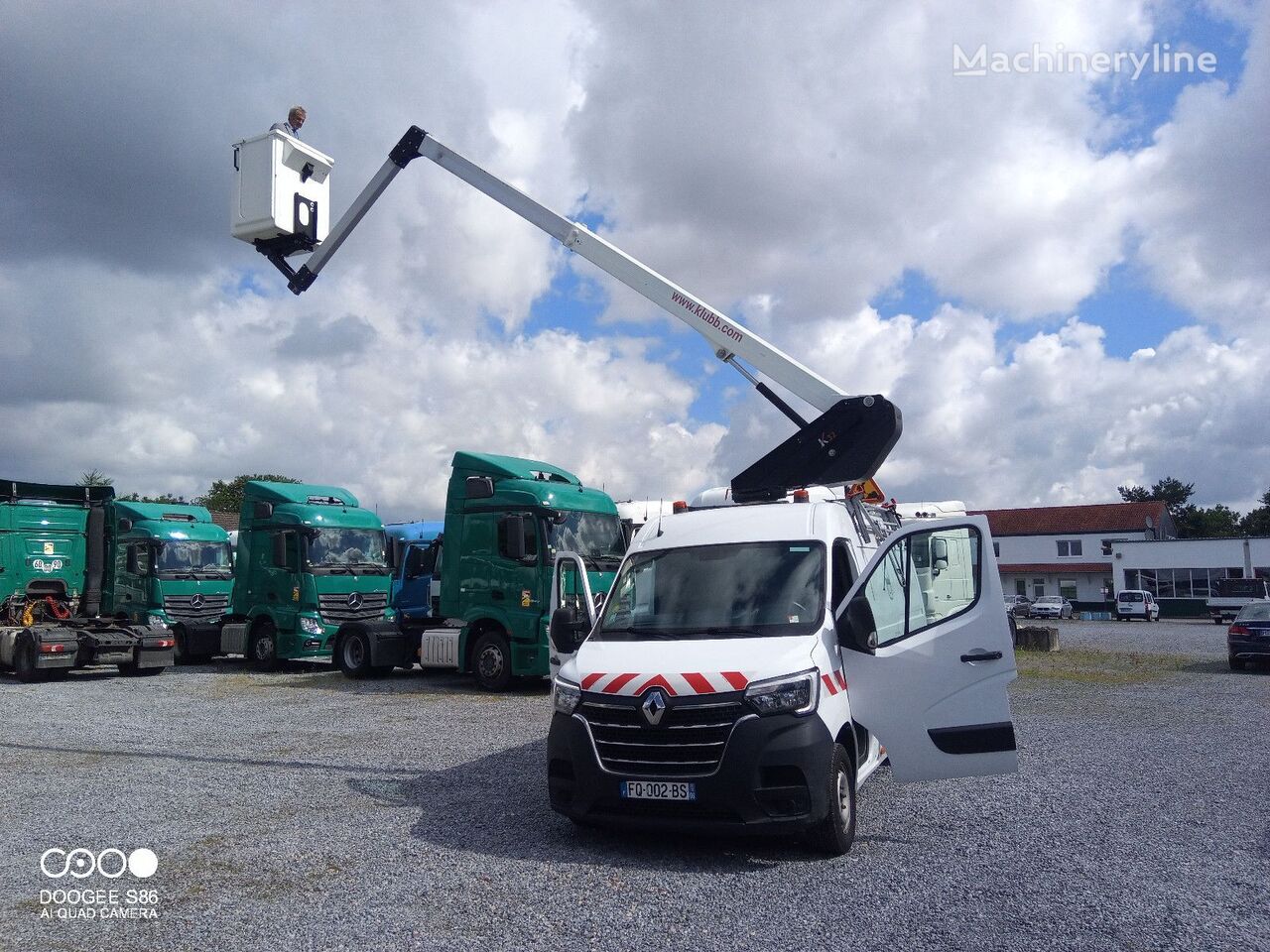 truk bucket Renault Master Arbeitsbühne 10,5m