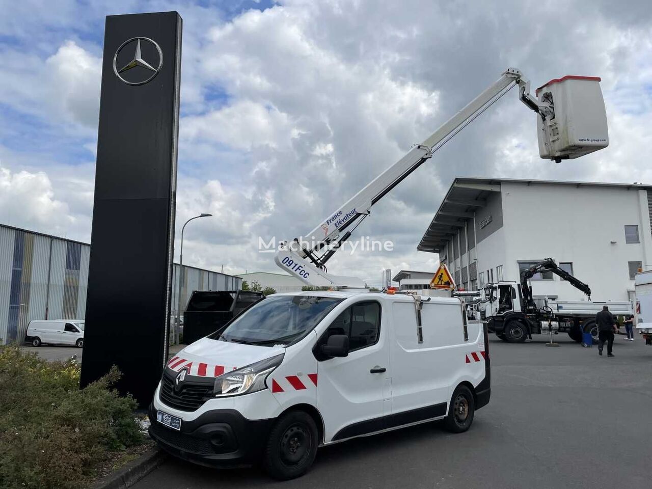 Renault Trafic dCi 120 L1H1 / France Elavateur 091F 9m bucket truck