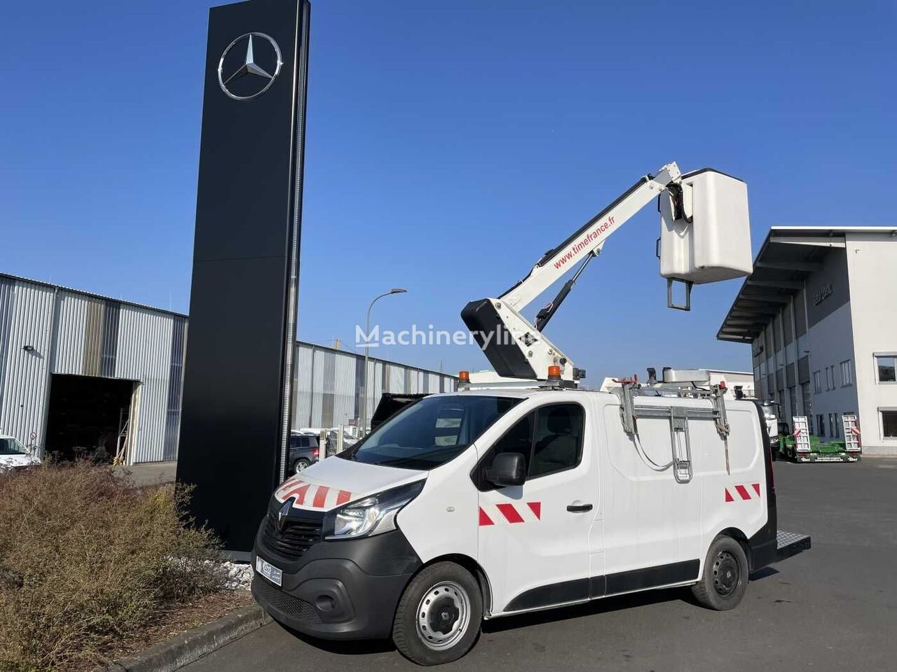 camion nacelle Renault Trafic dCi 120 L1H1 / TIME France ETL 21 8m