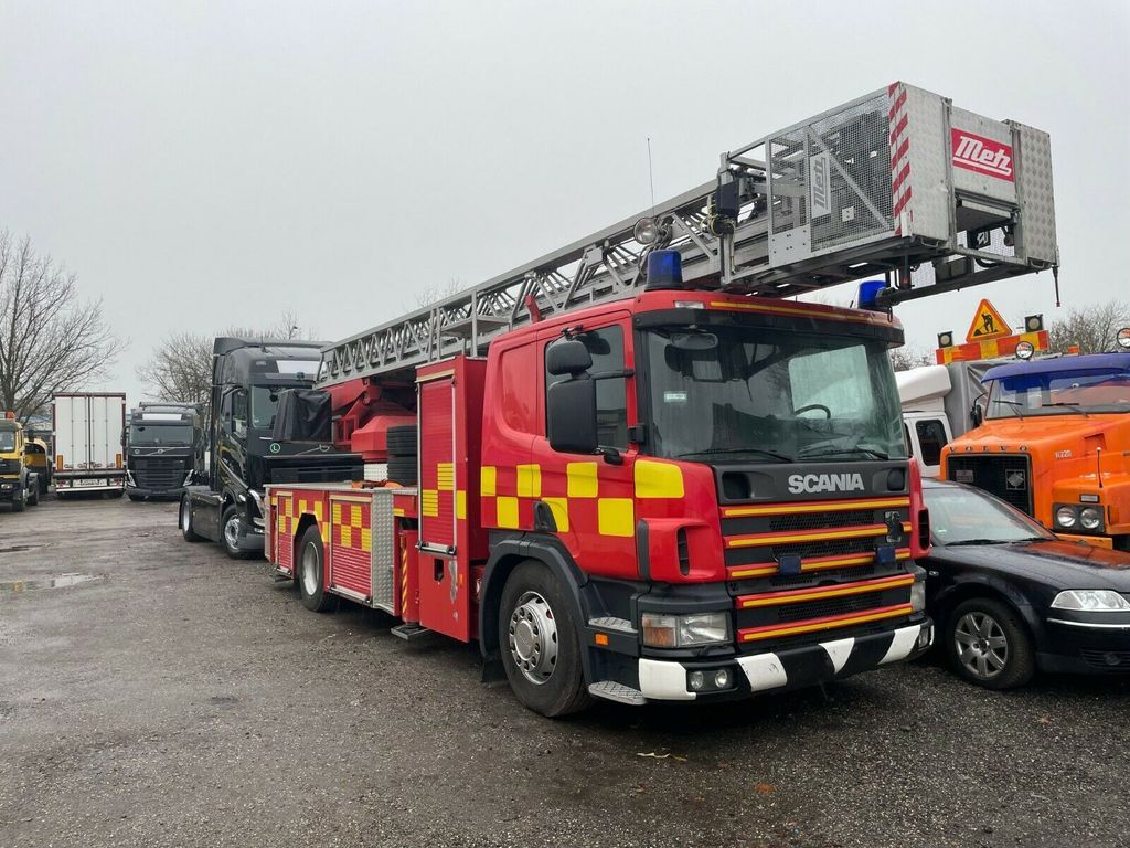 Scania P94-300 Emelőkosaras 33m bucket truck