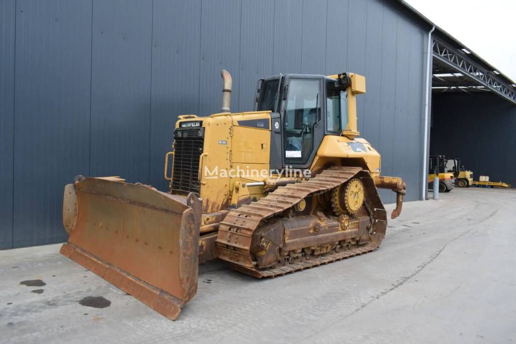 CAT D6N XL bulldozer