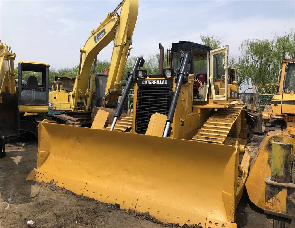 Caterpillar D 6 H bulldozer