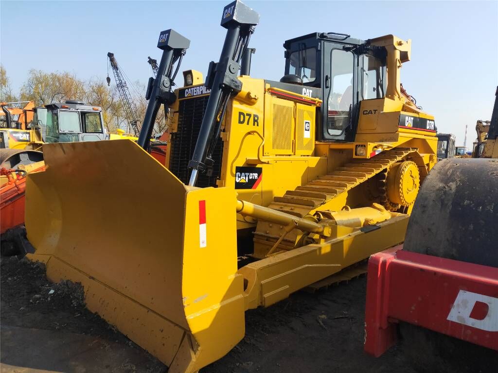 Caterpillar D 7 R bulldozer