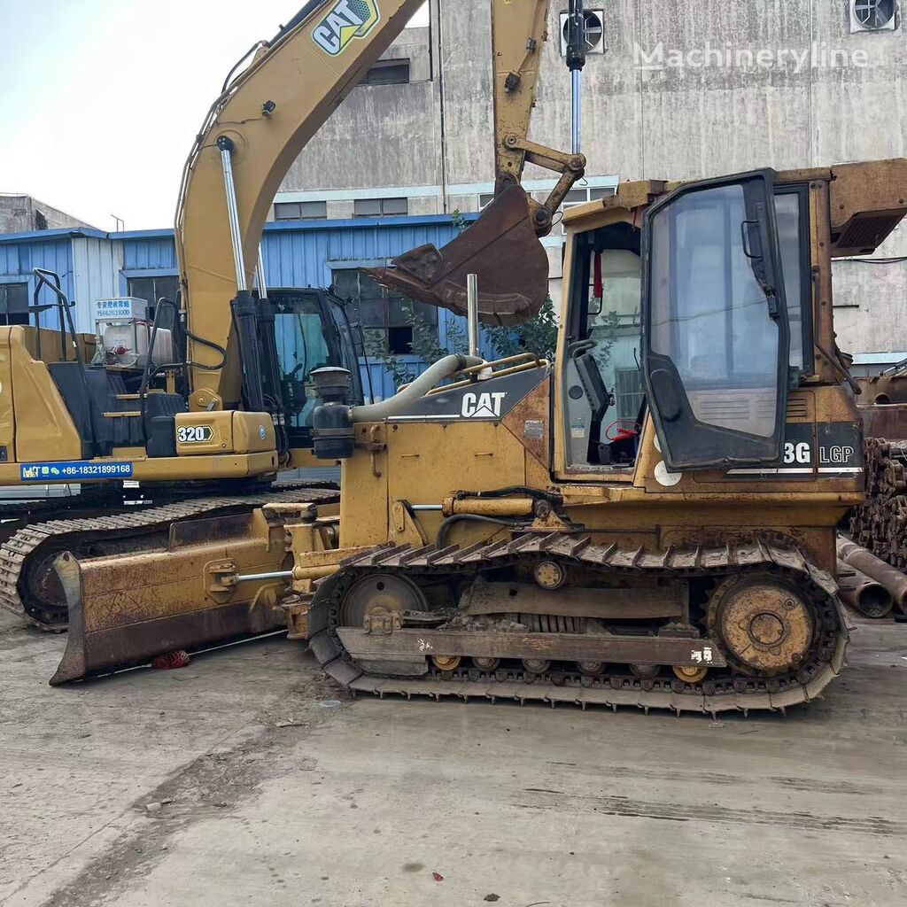 Caterpillar D4G bulldozer