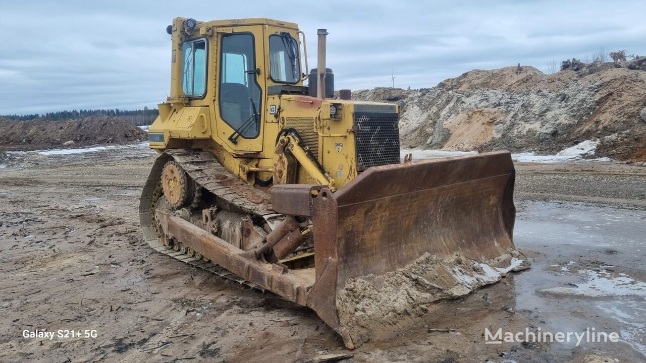 Caterpillar D5H bulldozer